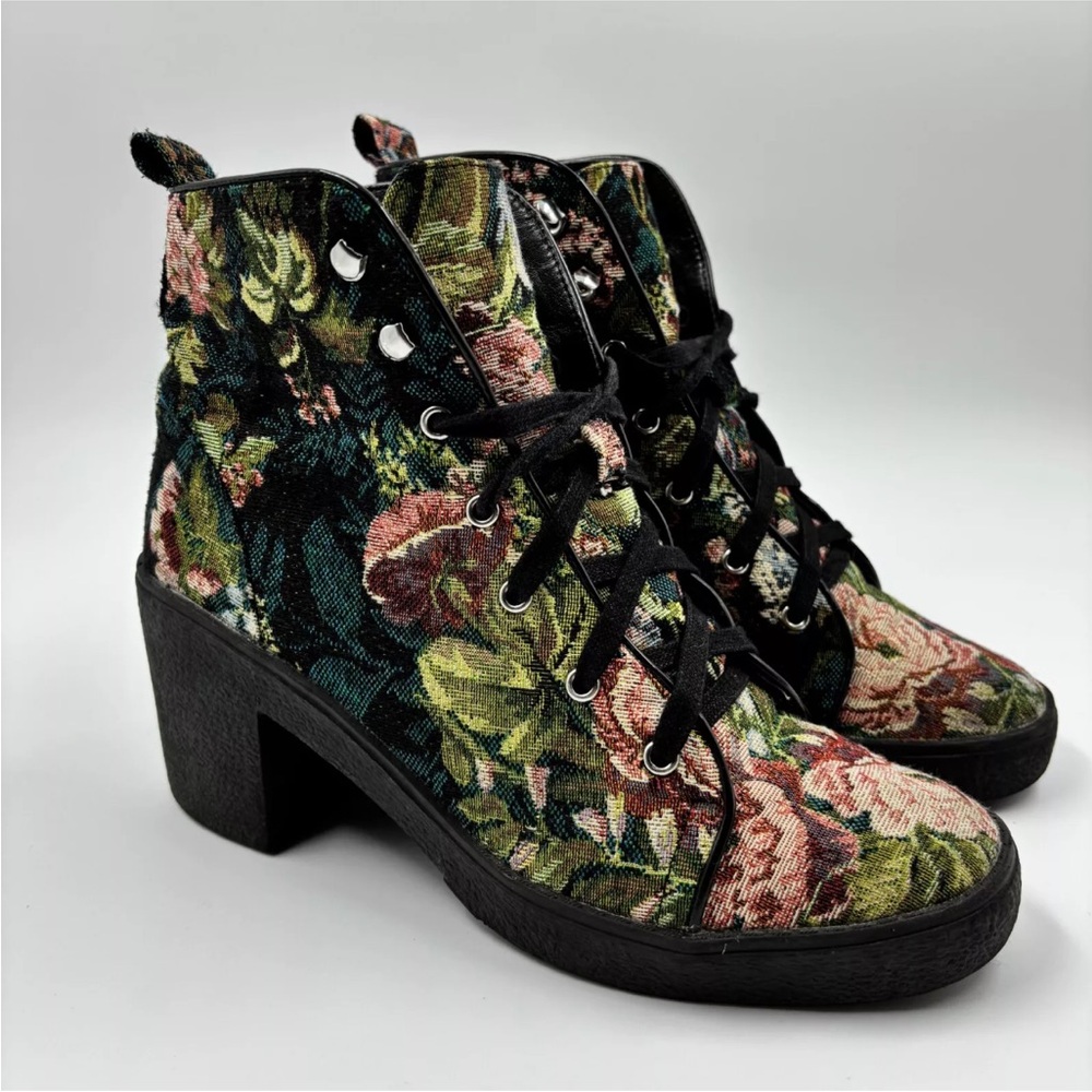 Steve Madden Abby Floral Women’s Lace Up Boot Heel Size 7.5